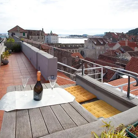 Million Dollar View Apartment
